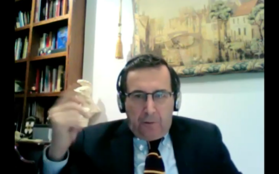 John Griffiths participa en programa “Las cartas sobre la mesa” de Infogate