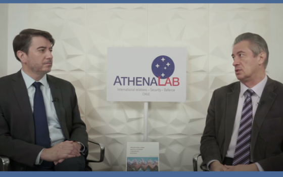 Encargado de negocios de Ucrania visita AthenaLab￼