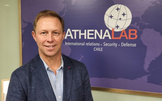 ANUNCIO | Ex jefe de la Armada de Australia se integra como Senior Fellow de AthenaLab