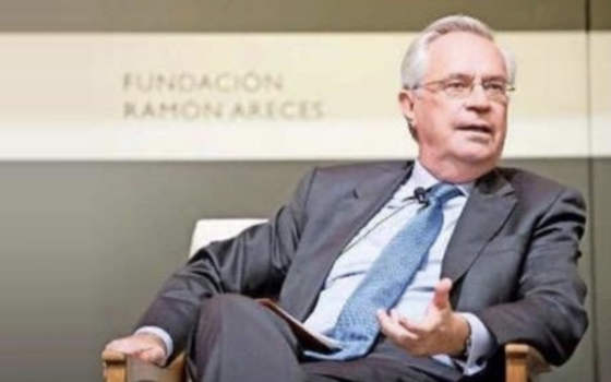Charles Powell es entrevistado por El Mercurio