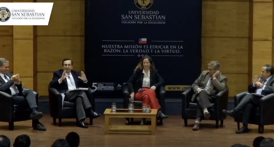 John Griffiths participa en seminario USS Concepción