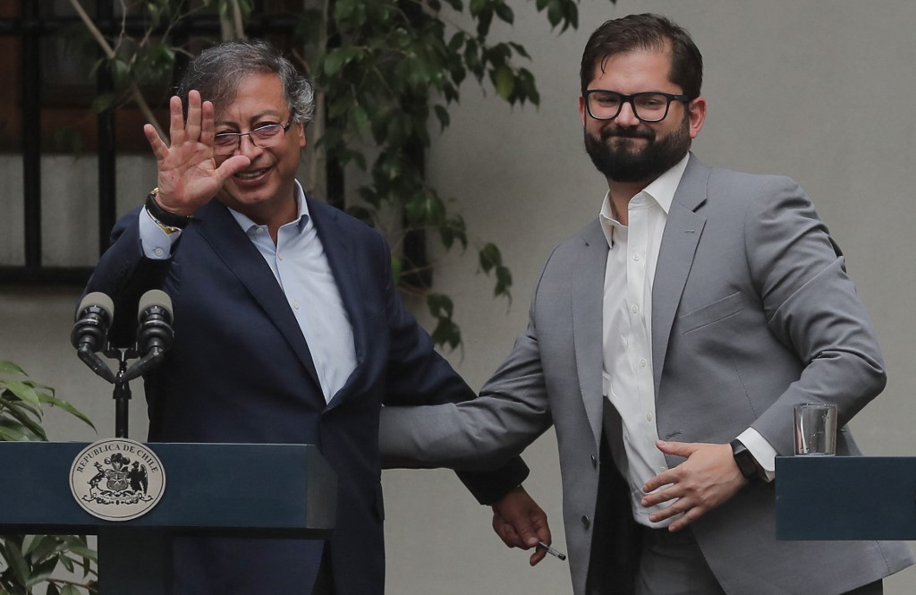 COLABORACIÓN | El silencio diplomático de Petro: Un año sin embajador en Chile