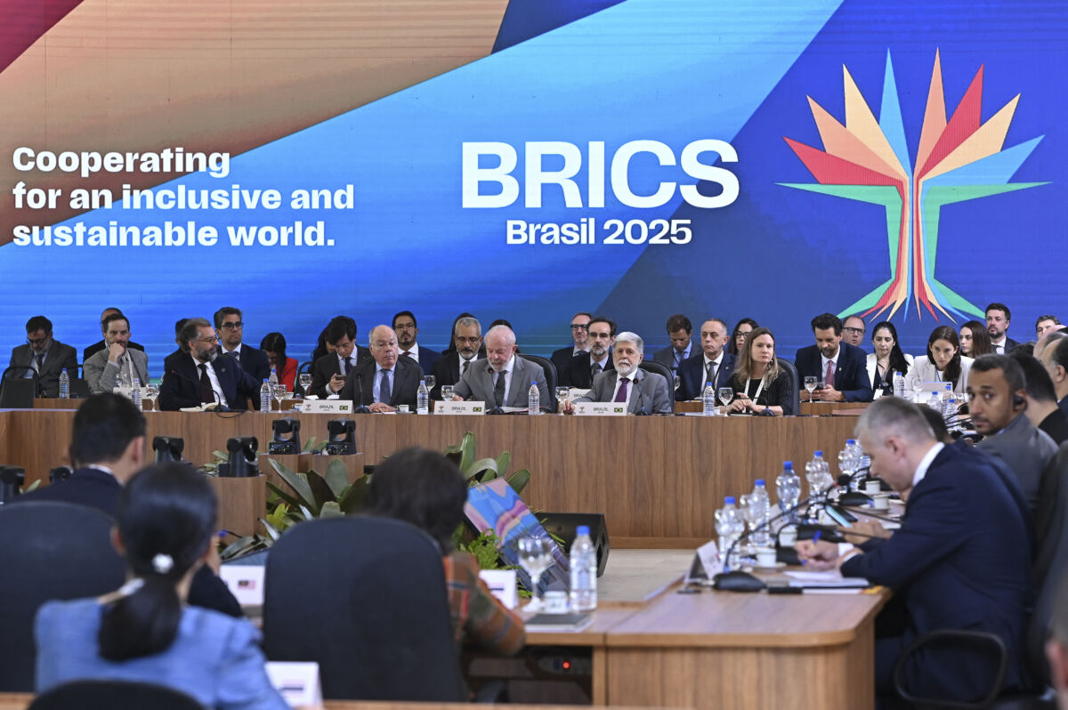 COMENTARIO | Chile y los BRICS: Los senderos se bifurcan