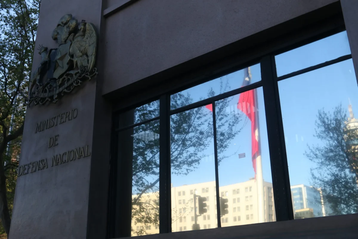 COLUMNA | Sobre la dirección de las relaciones internacionales, la seguridad y la defensa de Chile