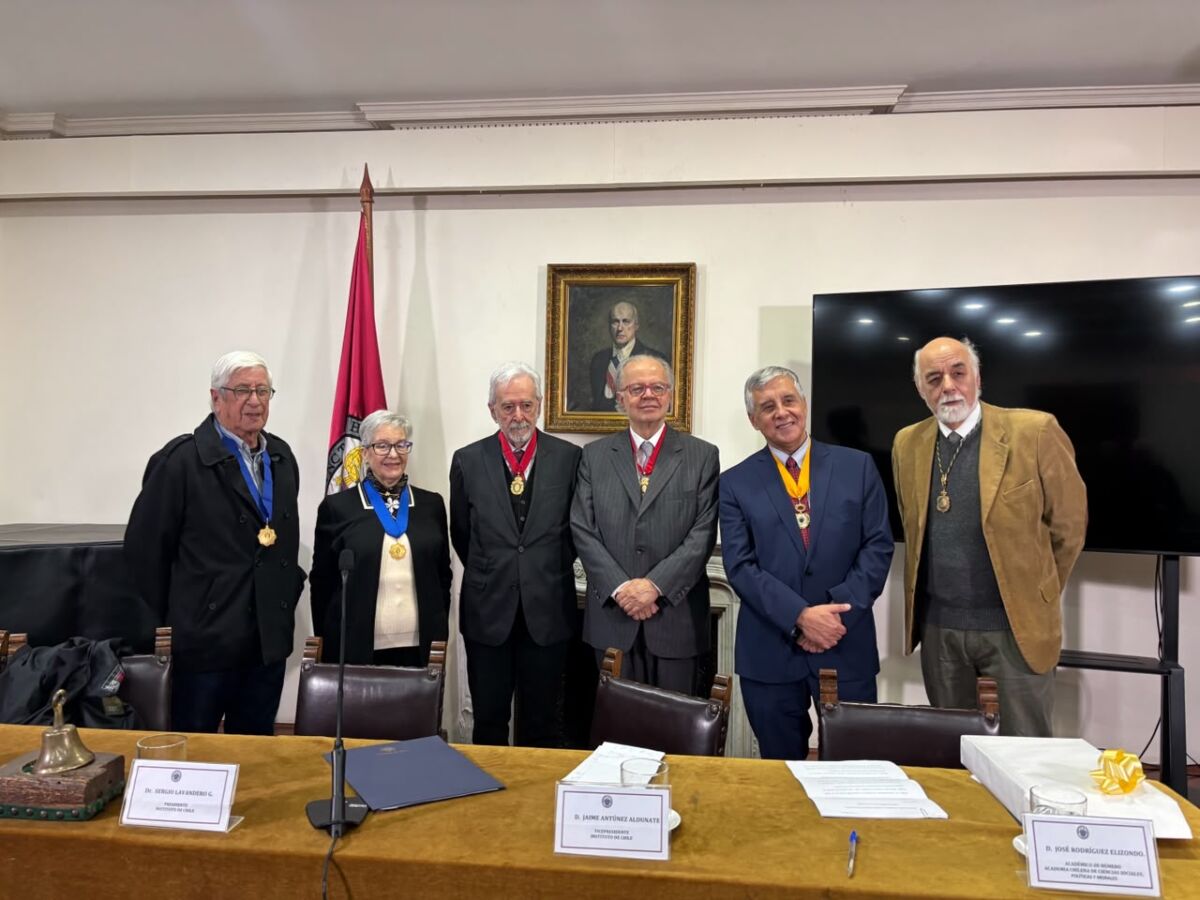 José Rodríguez Elizondo inaugura el Año Académico 2026 del Instituto de Chile con una conferencia sobre inseguridad global