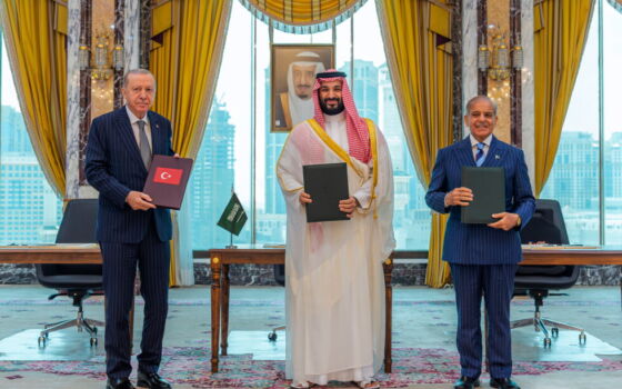 El pacto de La Meca y el nuevo mercado de la disuasión: Claves del acuerdo de defensa colectiva entre Arabia Saudita, Turquía y Pakistán