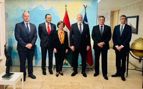 AthenaLab fortalece el diálogo internacional y participa en seminario sobre seguridad y defensa