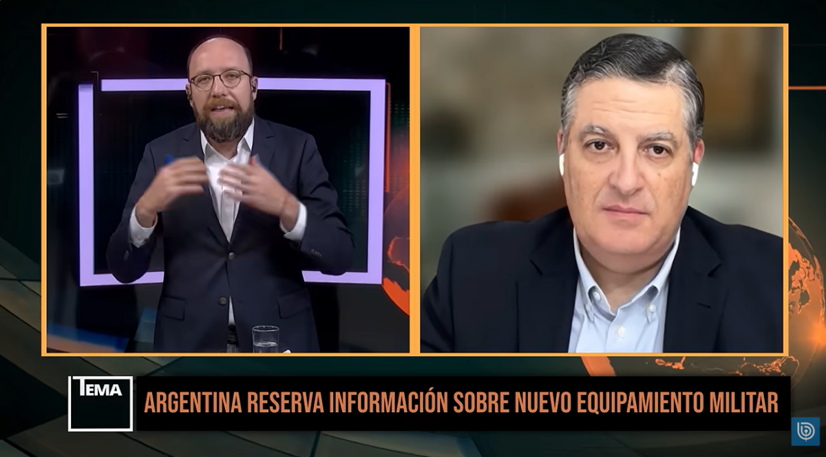 ¿Cómo debe reaccionar Chile ante el aumento de compras bélicas por parte de Argentina?